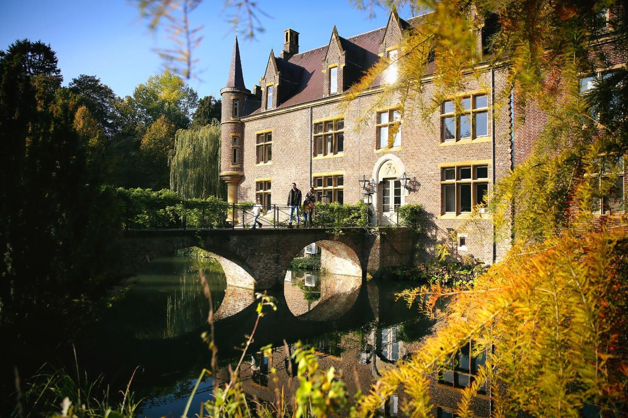Van Der Valk Hotel Kasteel Terworm Heerlen Exterior foto